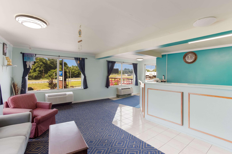 Public Area 2, Rodeway Inn South Point, Lawrence