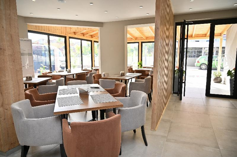 Food & Drinks 5, MondurO Hotel, Durrësit