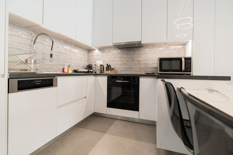 Room 3, LIV - Luminous Spacious Apartment in Pagrati, Attica