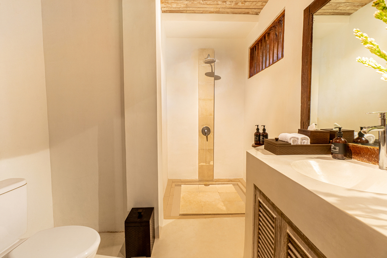 Bathroom 5, Villa Tropical Svasti by Nakula, Badung