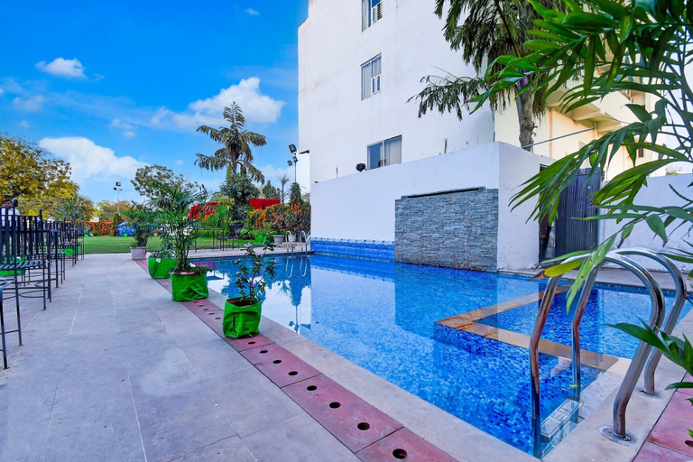 Pool, Luxury Stays With Pool Near Akshardham Temple, Jaipur