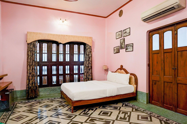Room 2, Palette Heritage Scindia Ghat, Varanasi