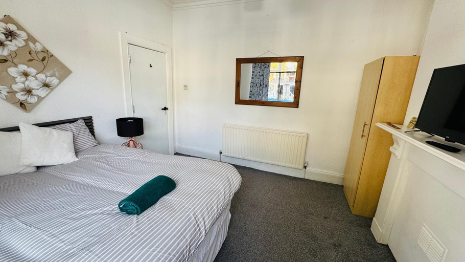 Bedroom 4, Ella street Double room, Kingston upon Hull