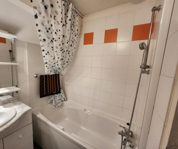 Bathroom 3, Le Petit Vignec, Hautes-Pyrénées