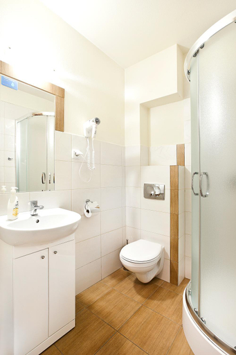 Bathroom, Absolwent, Kłodzko