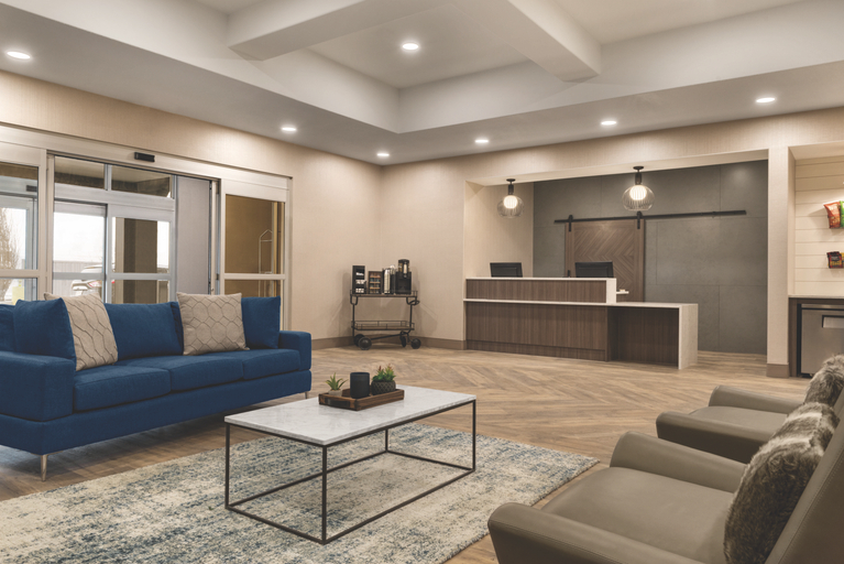 Public Area, Canalta Airdrie, Division No. 6