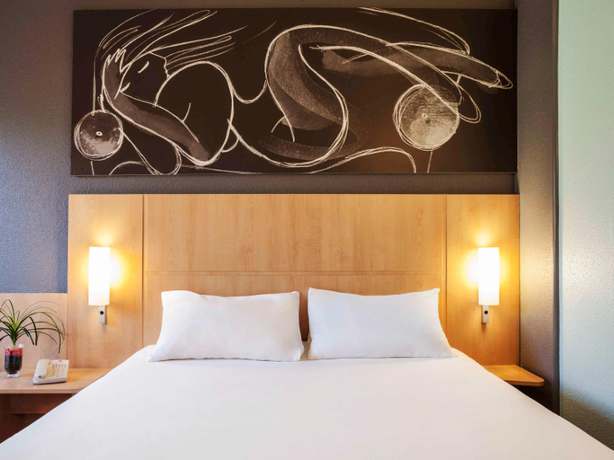 Bedroom 4, ibis Barcelona Cornella, Barcelona
