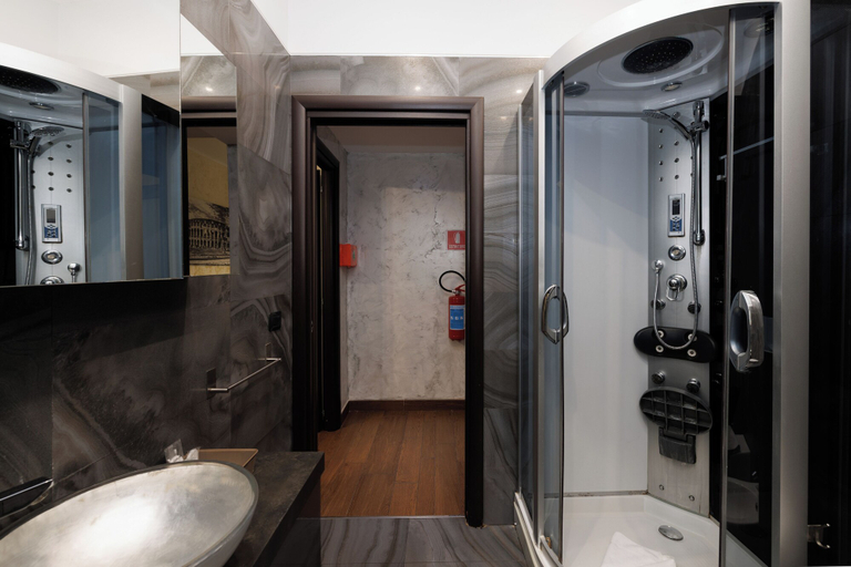 Bathroom 2, GaStel House, Rome