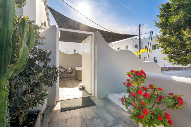 Exterior & Views 2, Oasis Suites Fira, South Aegean