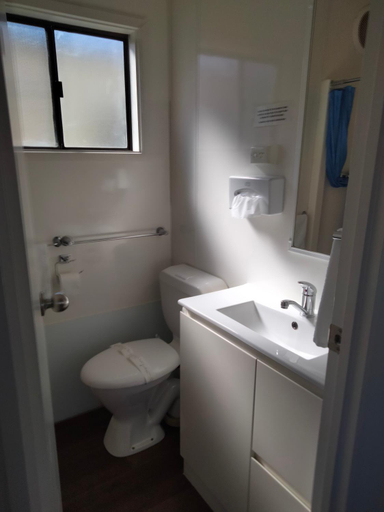 Bathroom, Lang Lang Caravan Park, Bass Coast Bal