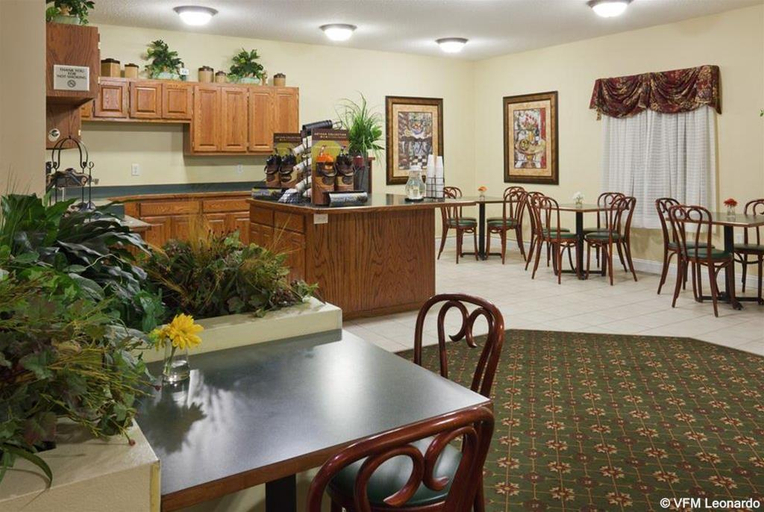 Food & Drinks 5, GrandStay Residential Suites Ames, Story