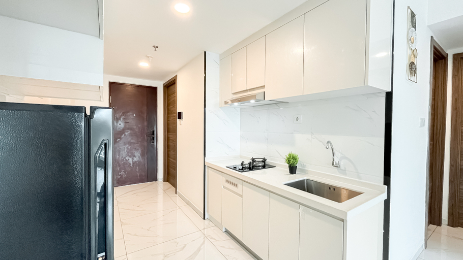 Others 2, Elegant and Homey 3BR Apartment Sky House BSD By Travelio, Tangerang Selatan