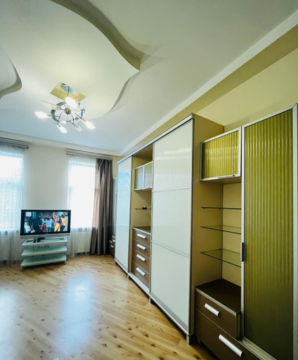 4, Iren Politech apartment, L'vivs'ka