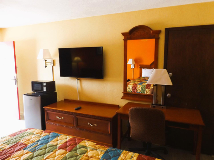 Others 4, Regency Inn, Cloud