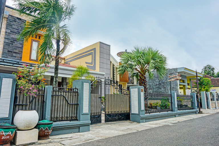 Exterior & Views 1, OYO Life 91814 Griya Asoka Syariah, Bojonegoro