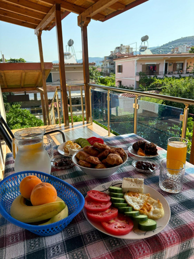 Food & Drinks 4, Villa Berat - Castle View & Traditional Breakfast, Beratit