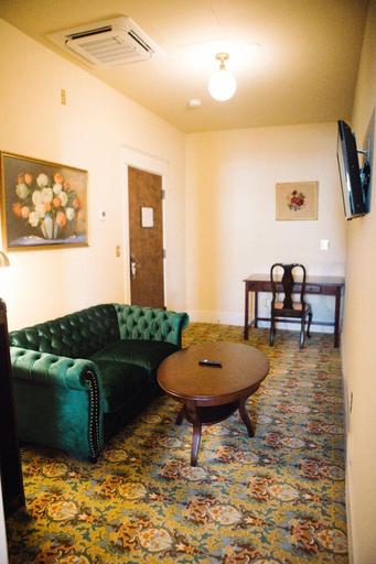 Bedroom 3, Belvada Hotel, Nye