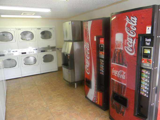Food & Drinks 5, Americas Best Value Inn Conyers, Rockdale