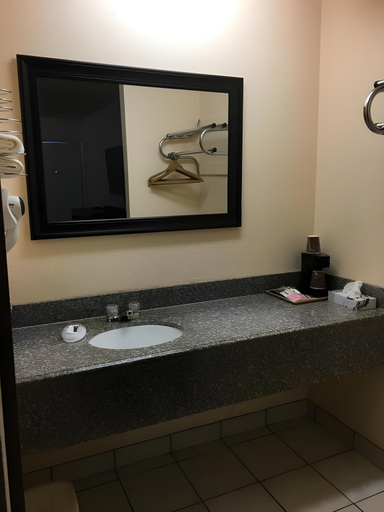 Bathroom 3, Ozark Inn, Polk