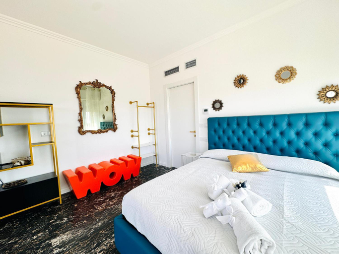 Others 4, New Seaside Suite GOLD, Imperia