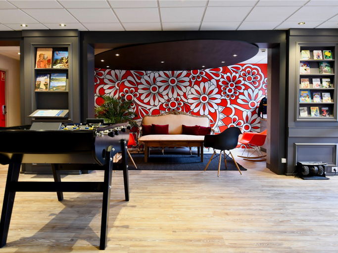 Public Area 2, ibis Quimper, Finistère