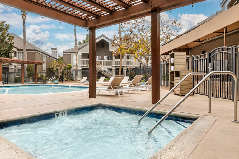 Sport & Beauty 2, Sonesta ES Suites Torrance Redondo Beach, Los Angeles