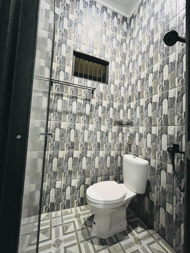 Bathroom, Wendy Syariah Mansion, Depok