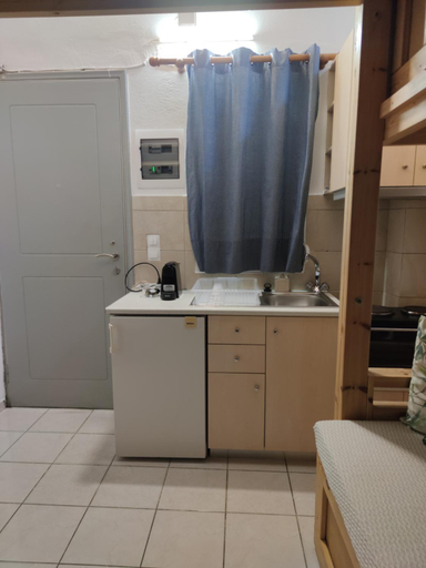 Others 4, Hermanos City Apartment's, Crete