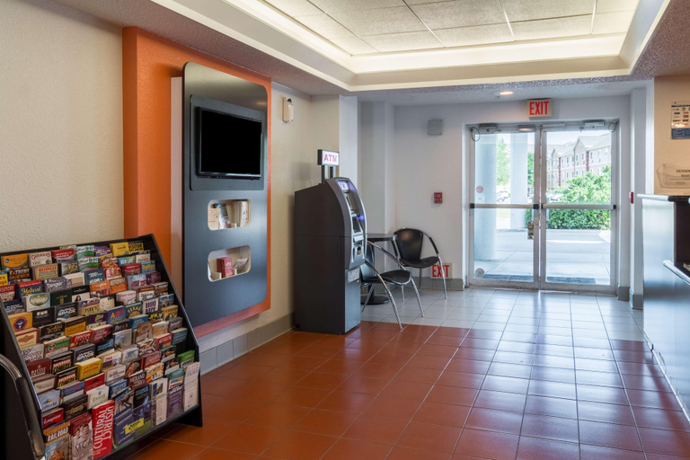 Public Area 2, Motel 6 Irving, TX - DFW Airport North, Irving