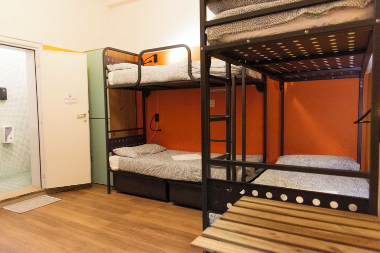 Bedroom 4, Sunflower Beach Backpacker Hostel, Rimini