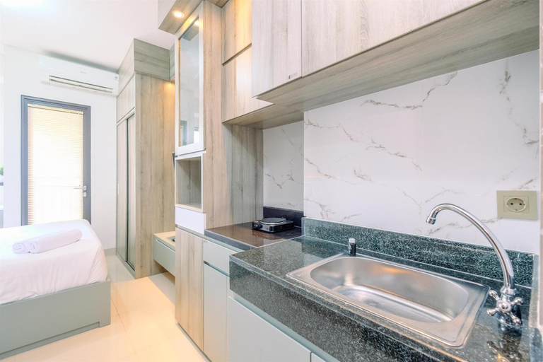 Bathroom 3, Cozy Stay Studio at Transpark Cibubur By Travelio, Depok