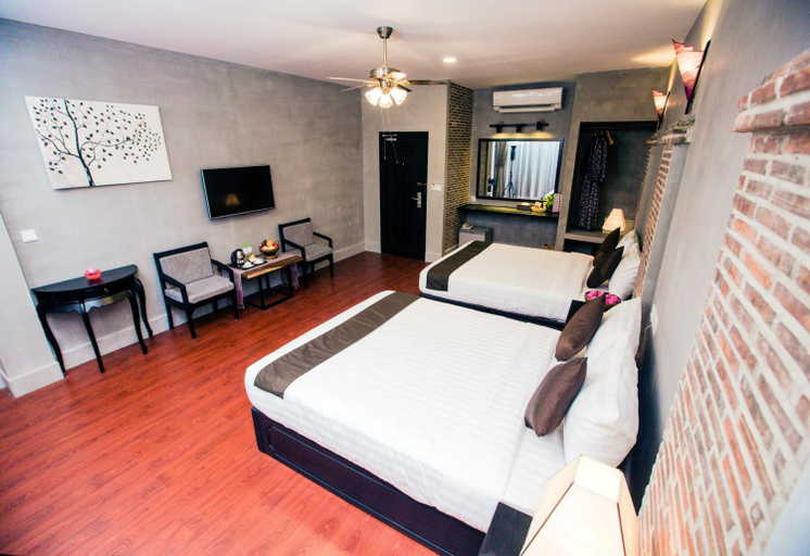 Bedroom 13