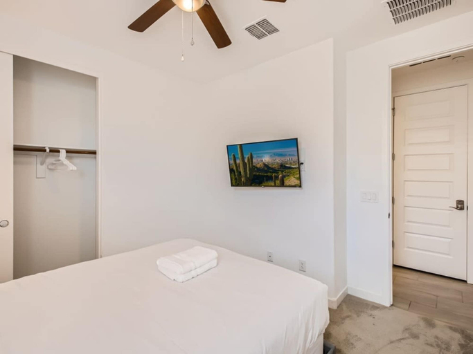 Room 3, Phoenix 5BR With Fast Wifi, Maricopa