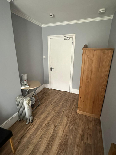 Others 5, Ruxley Rooms, London