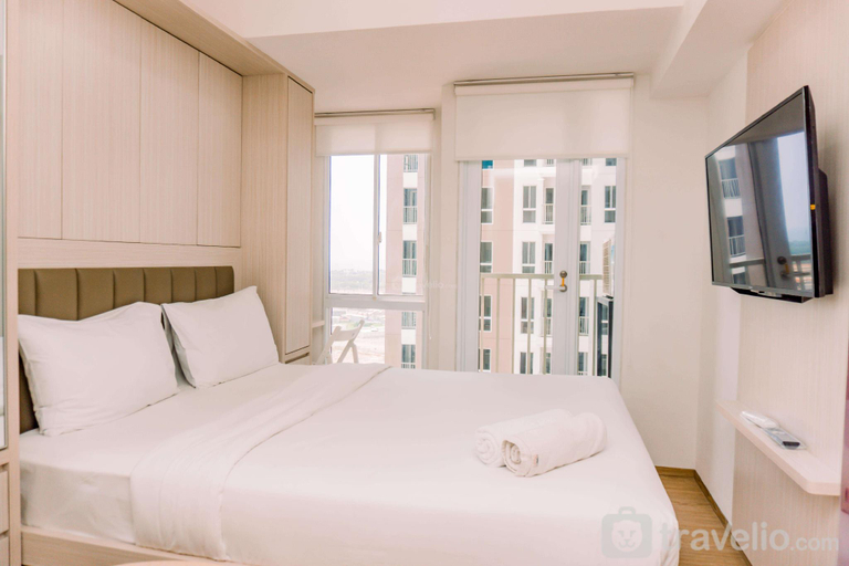 Bedroom 2, Simply Studio at Tokyo Riverside PIK 2 By Travelio, Tangerang