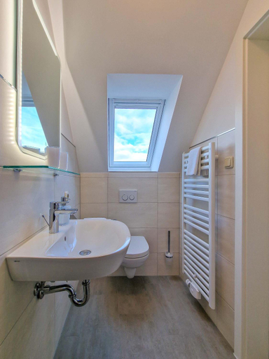 Bathroom 2, Gastehaus Funk, Aurich