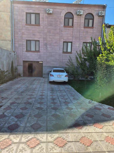 Exterior & Views 1, Alyona's house