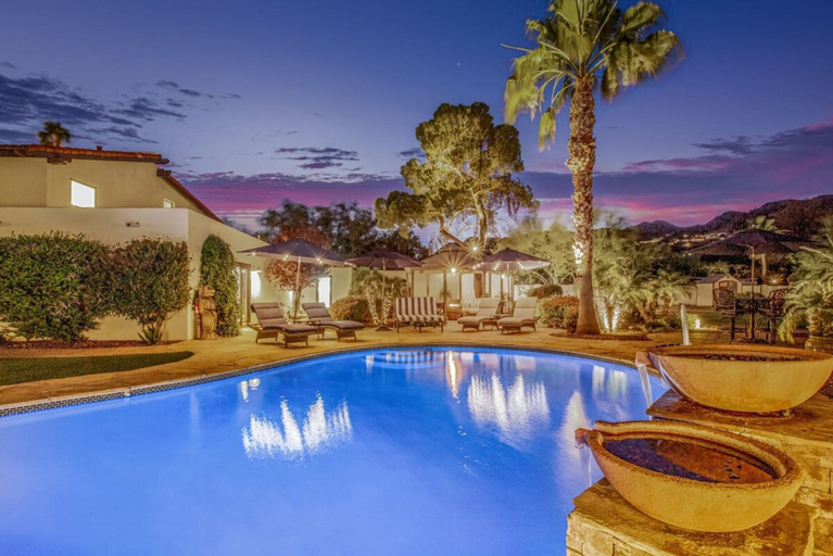 Room 2, 3M Paradise Valley Estate Heated Pool Tennis Spa, Maricopa
