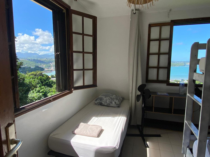 Bedroom 2, Top Hill Hostel- Martinique- auberge dortoir, La Trinité