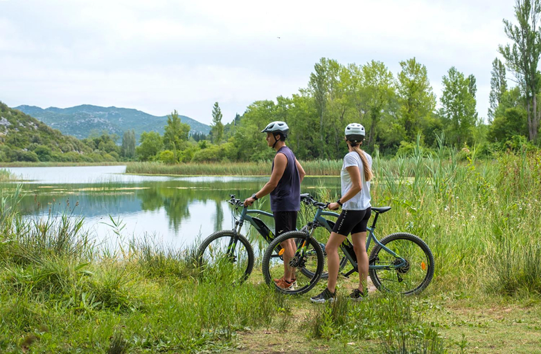 Sports and activities 5, Apartmani Portina, Ploče