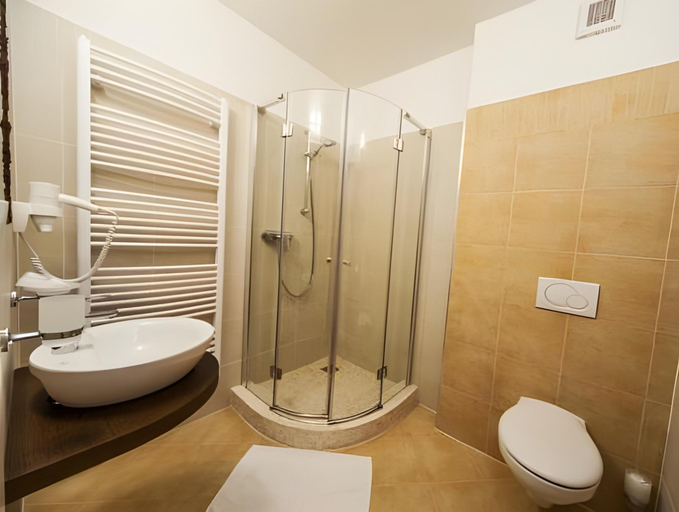 Bathroom 4, Hotel Slameny Dom & SPA, Košice-okolie