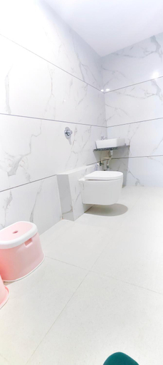 Bathroom 2, Hotel Yog Palace, Ahmadnagar