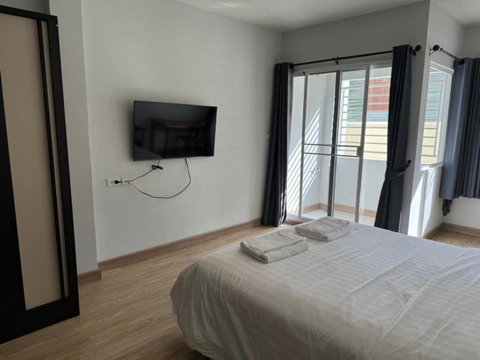 Others 5, Pipp Residence, Samphantawong