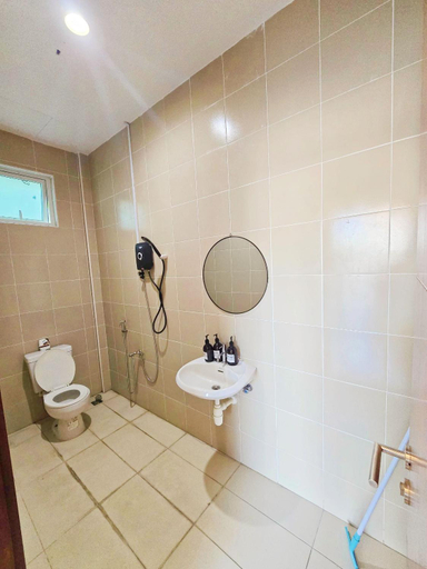 Bathroom 3, Barnett Georgetown Near Island Hospital Room 1, Pulau Penang