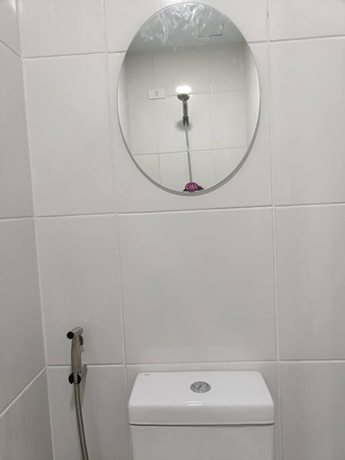 Bathroom 2, Lorde's Hideaway, Muntinlupa
