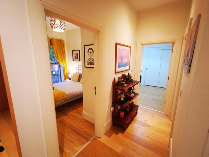 Others 3, 2BR Modern Luxury Loft Apartment, Belfast