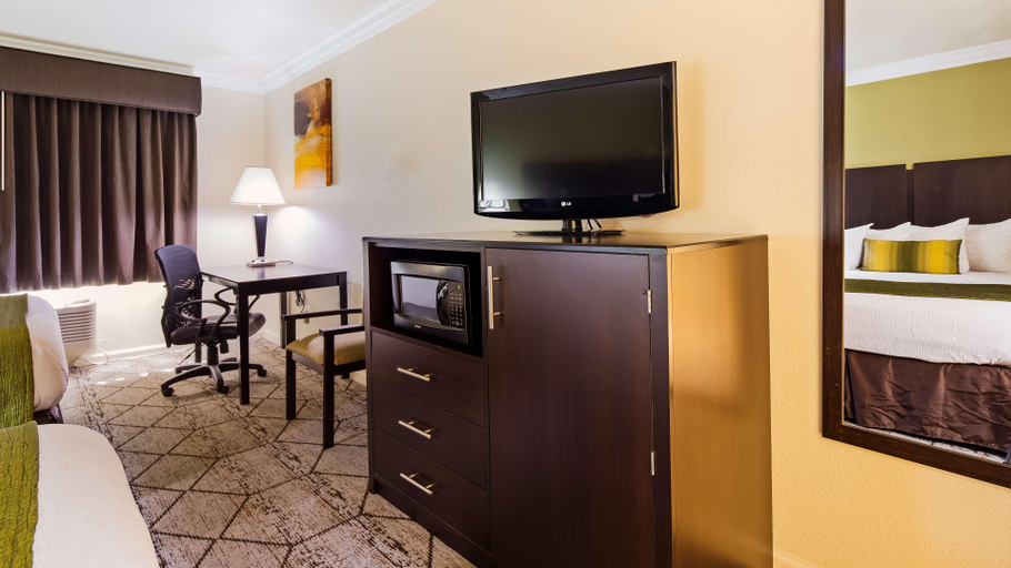 Bedroom 3, Best Western Executive Inn, Merced