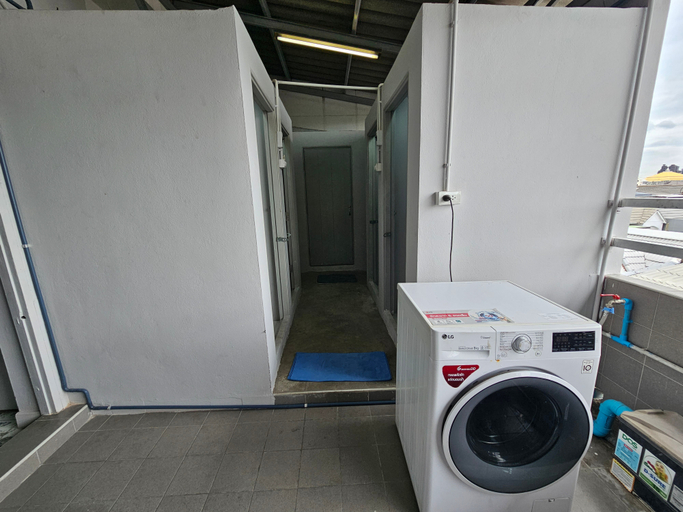 Bathroom 2, Xin hostel Wachiratham 21, Bang Na