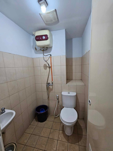 Bathroom 5, Apartement Gateway Cicadas by Smart Rooms, Bandung