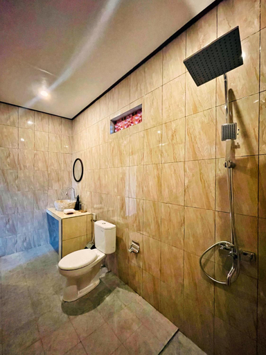 Bathroom 2, Volcano Vista Inn, Bangli